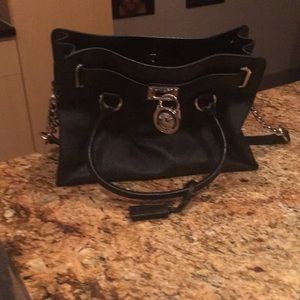 Like new black Michael Kors purse !